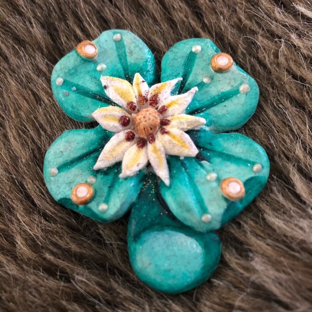 Vintage artist signed hand crafted clay brooch pin